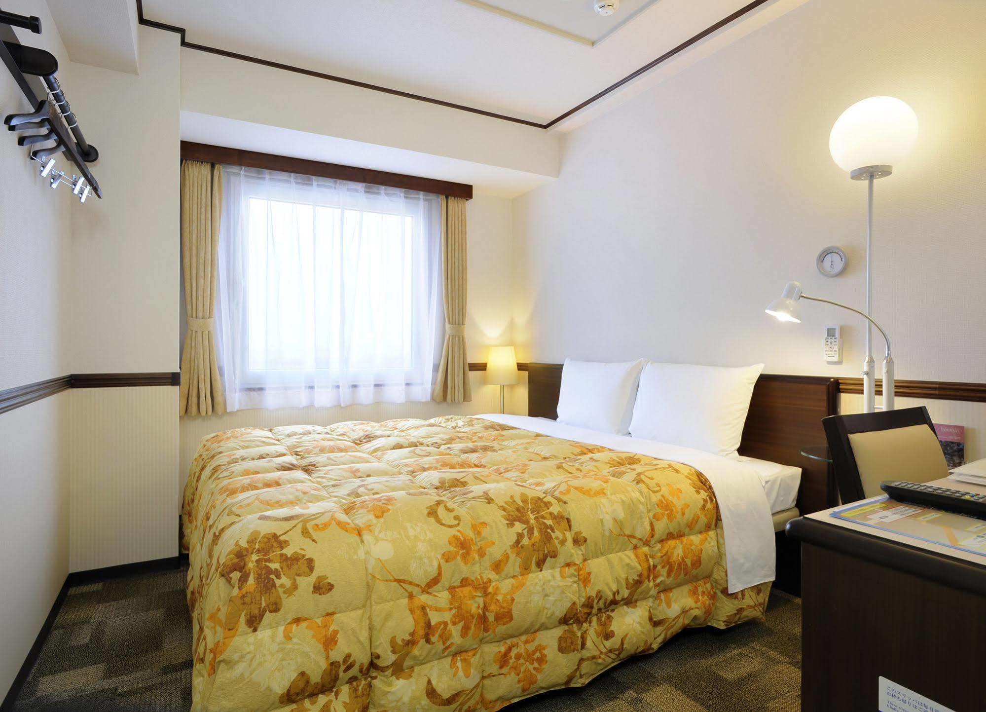 Toyoko Inn Saitama Shintoshin Экстерьер фото