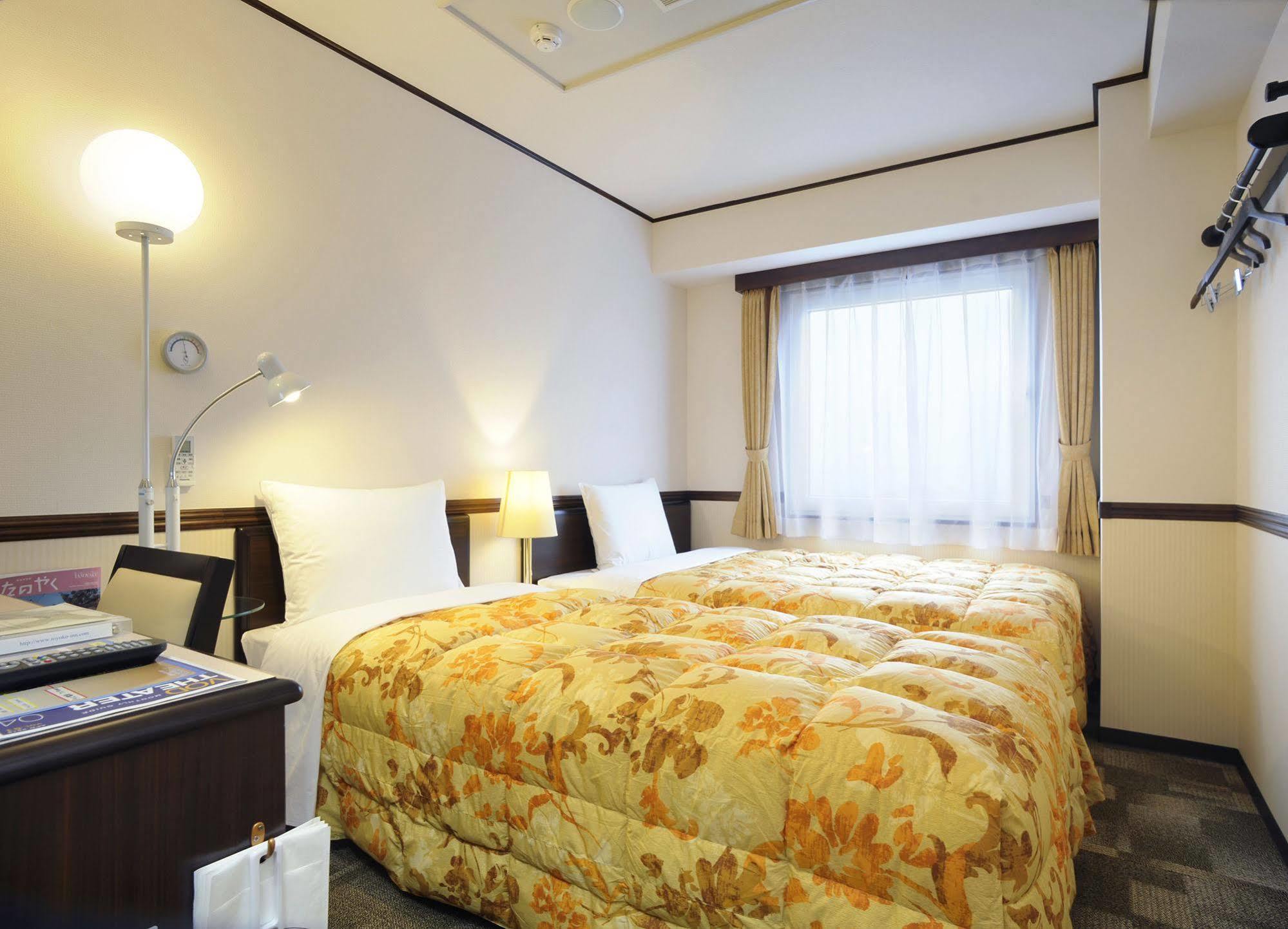 Toyoko Inn Saitama Shintoshin Экстерьер фото