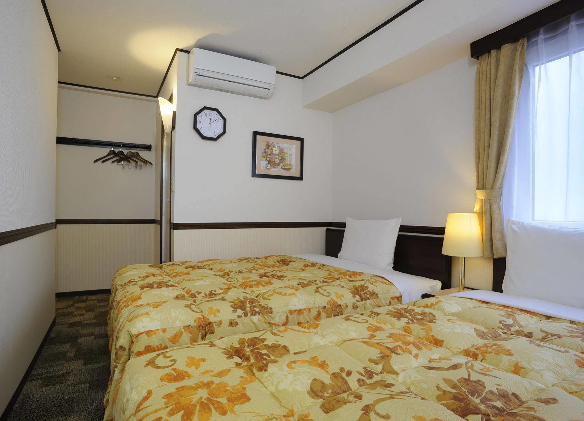 Toyoko Inn Saitama Shintoshin Экстерьер фото
